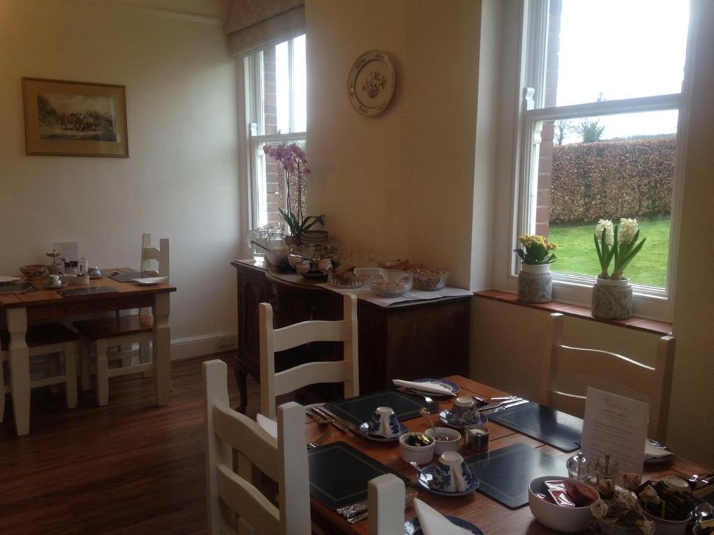 Mill Farm Villa Exeter Bagian luar foto